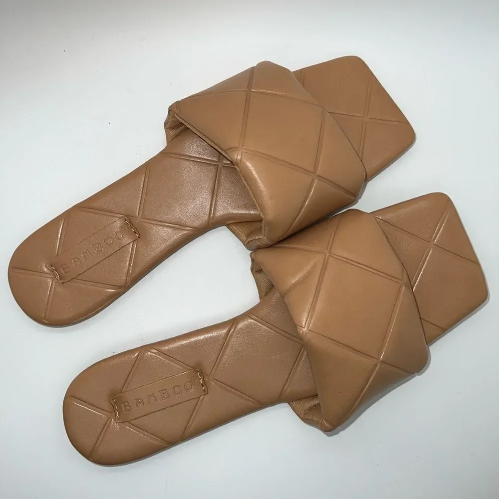Bamboo Women's Block-22 Puffy Quilted Slide Sandals Natural Size 7.5 New